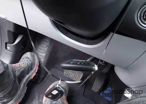 2024 Cadillac Lyriq Luxury W/1Sd z USA, uszkodzony, nr VIN 1GYKPRRL9RZ128701